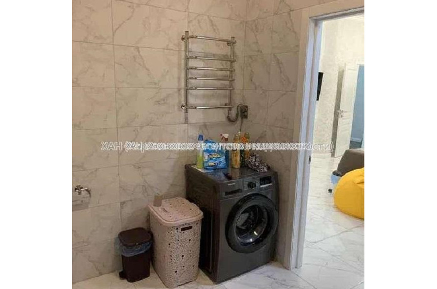 Продам квартиру, Гвардейцев Широнинцев ул. , 3  ком., 104 м², евроремонт 