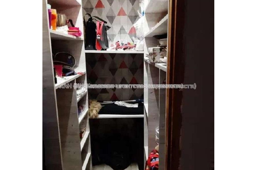 Продам квартиру, Яны Червоной ул. , 3  ком., 75 м², капитальный ремонт 