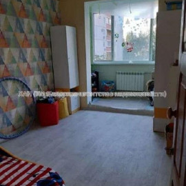 Продам квартиру, Яны Червоной ул. , 3  ком., 75 м², капитальный ремонт