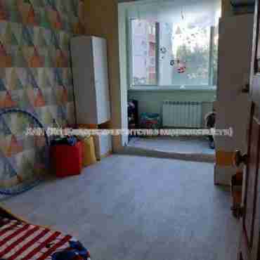 Продам квартиру, Яны Червоной ул. , 3  ком., 75 м², капитальный ремонт 