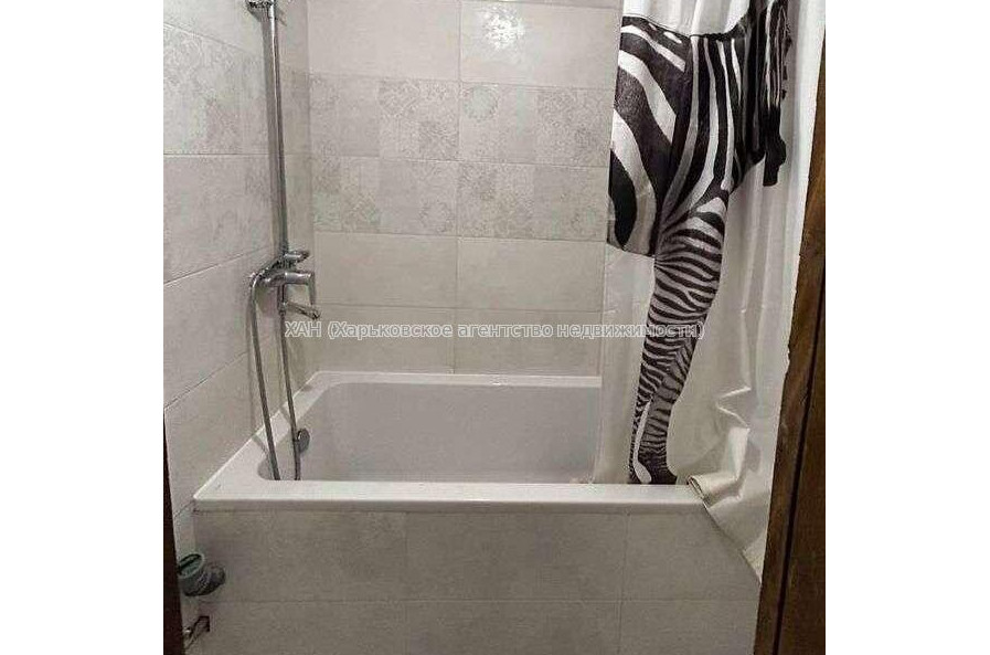 Продам квартиру, Яны Червоной ул. , 3  ком., 75 м², капитальный ремонт 