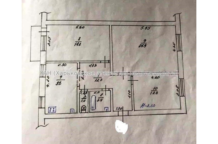 Продам квартиру, Михаила Комарова ул. , 3  ком., 85 м², капитальный ремонт 