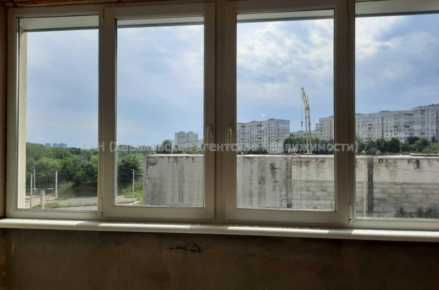 Продам квартиру, Победы просп. , 3 кім., 78 м², без внутренних работ 