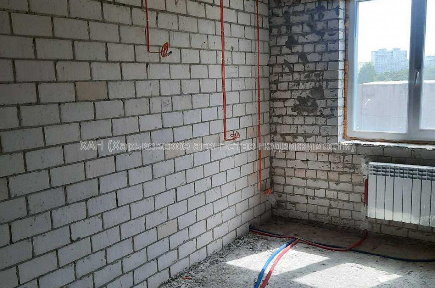 Продам квартиру, Победы просп. , 3 кім., 78 м², без внутренних работ 