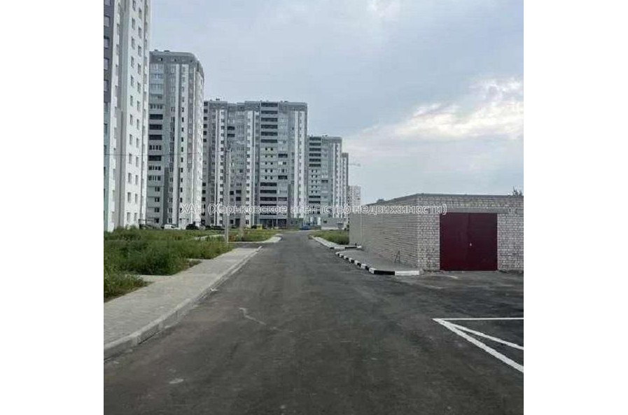 Продам квартиру, Лисаветинская ул. , 4 кім., 145 м², без внутренних работ 