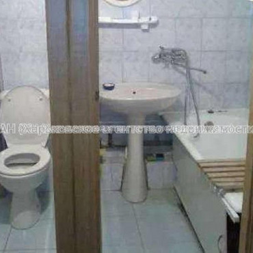 Продам квартиру, Зерновая ул. , 3  ком., 61 м², косметический ремонт 
