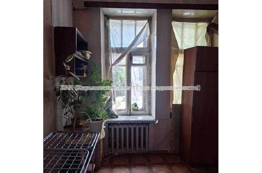 Продам квартиру, Озерянская ул. , 3  ком., 68 м², без ремонта 