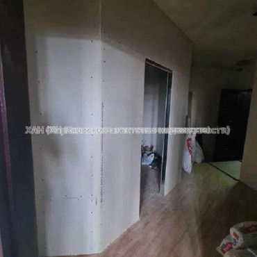 Продам квартиру, Белогорская ул. , 3 кім., 107 м², без отделочных работ 