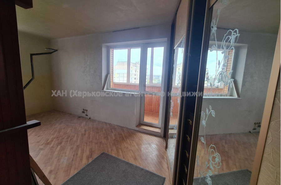 Продам квартиру, Белогорская ул. , 3  ком., 107 м², без отделочных работ 