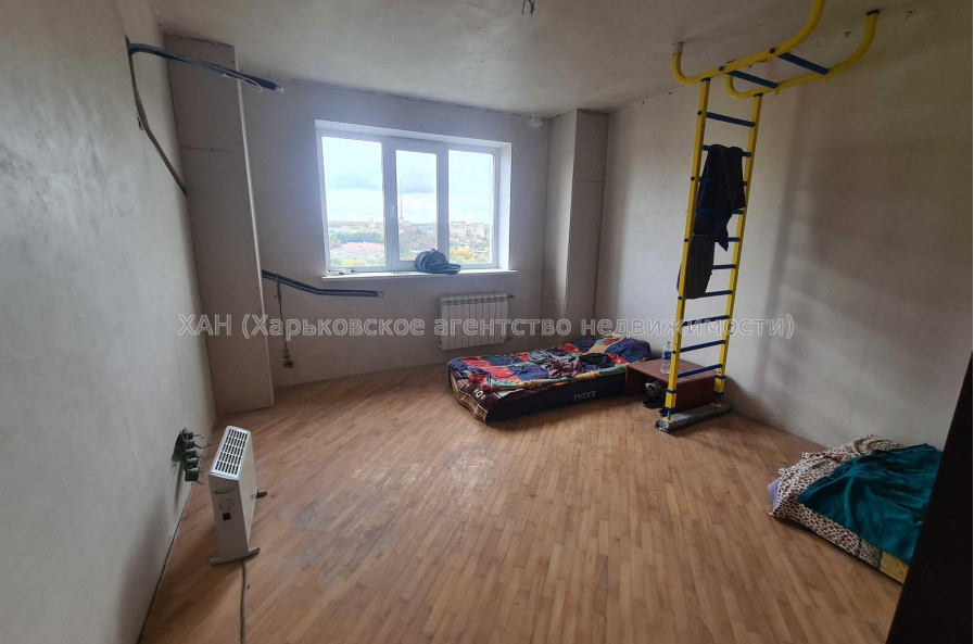 Продам квартиру, Белогорская ул. , 3  ком., 107 м², без отделочных работ 