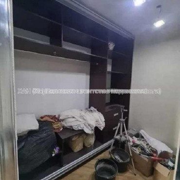 Продам квартиру, Белогорская ул. , 3 кім., 107 м², без отделочных работ 