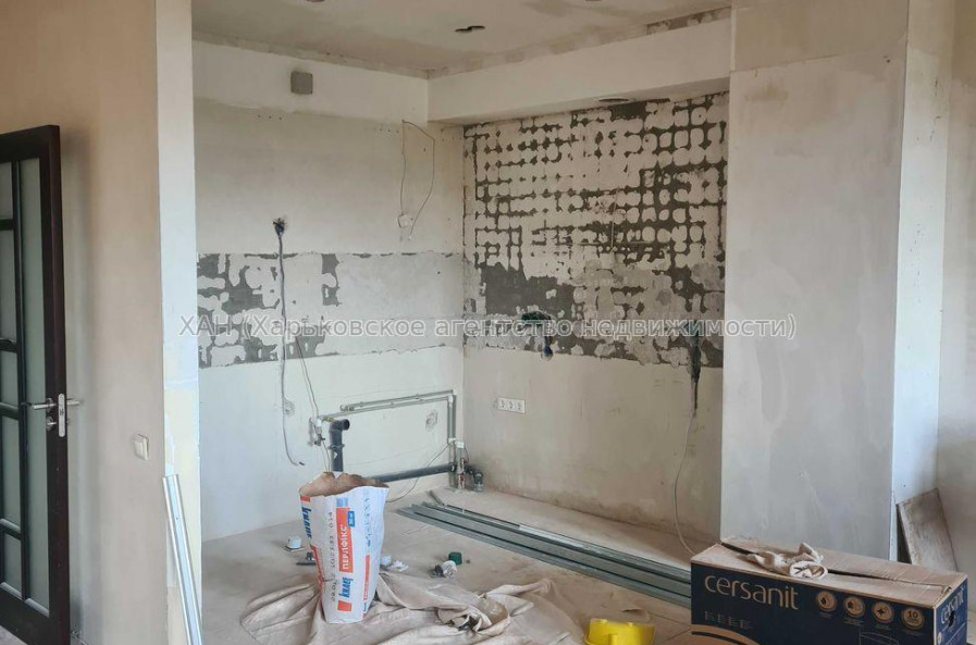 Продам квартиру, Белогорская ул. , 3  ком., 107 м², без отделочных работ 