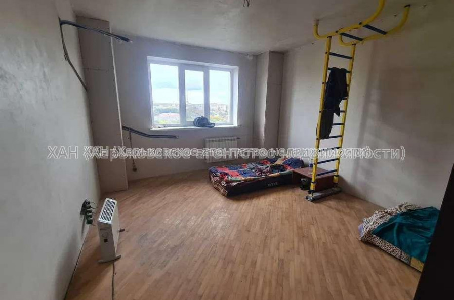 Продам квартиру, Белогорская ул. , 3  ком., 107 м², без отделочных работ 