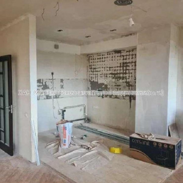 Продам квартиру, Белогорская ул. , 3 кім., 107 м², без отделочных работ 