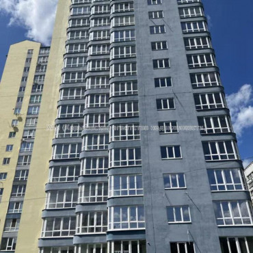 Продам квартиру, Яны Червоной ул. , 2 кім., 79 м², без внутренних работ 