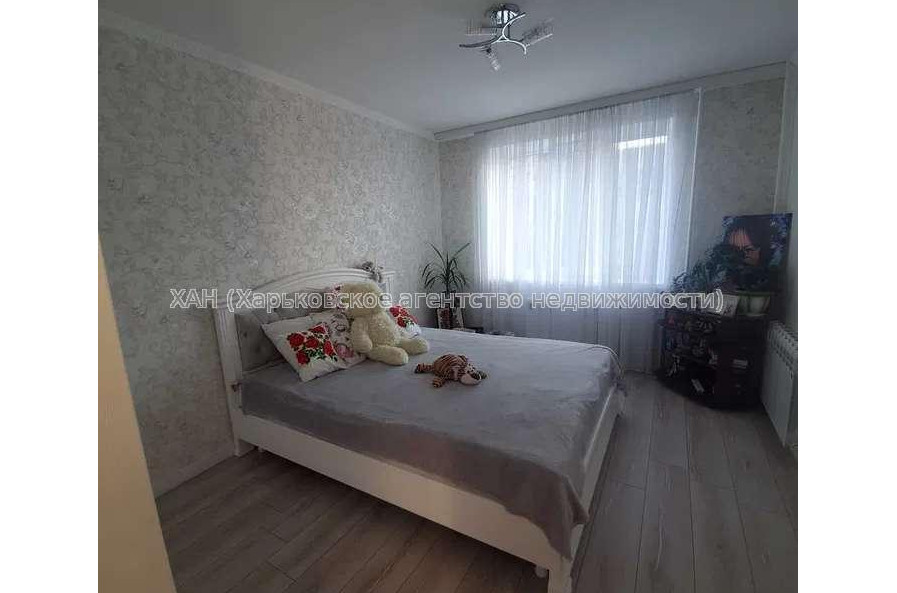 Продам квартиру, Единства ул. , 3  ком., 65 м², капитальный ремонт 