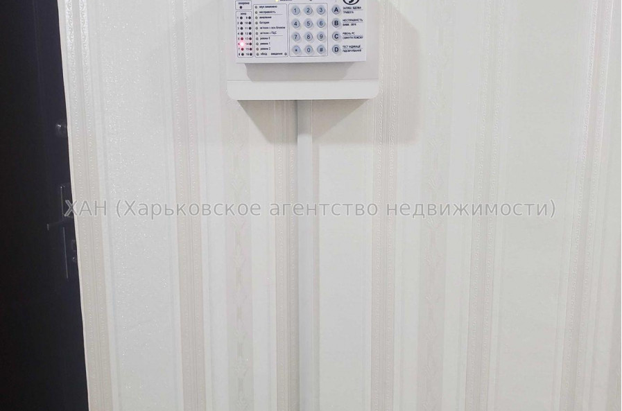 Продам квартиру, Единства ул. , 3  ком., 65 м², капитальный ремонт 