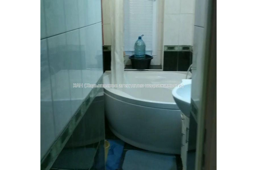 Продам квартиру, Библика ул. , 2 кім., 42 м², капитальный ремонт 