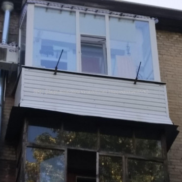 Продам квартиру, Библика ул. , 2 кім., 42 м², капитальный ремонт 