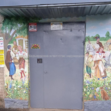 Продам квартиру, Библика ул. , 2 кім., 42 м², капитальный ремонт 