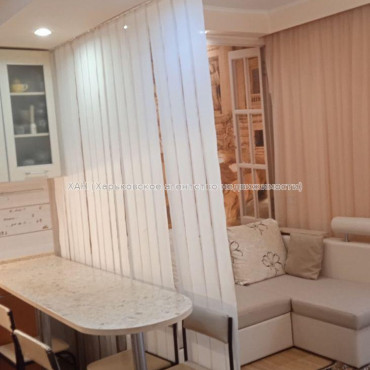 Продам квартиру, Библика ул. , 2 кім., 42 м², капитальный ремонт 