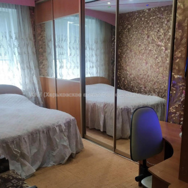 Продам квартиру, Библика ул. , 2 кім., 42 м², капитальный ремонт 