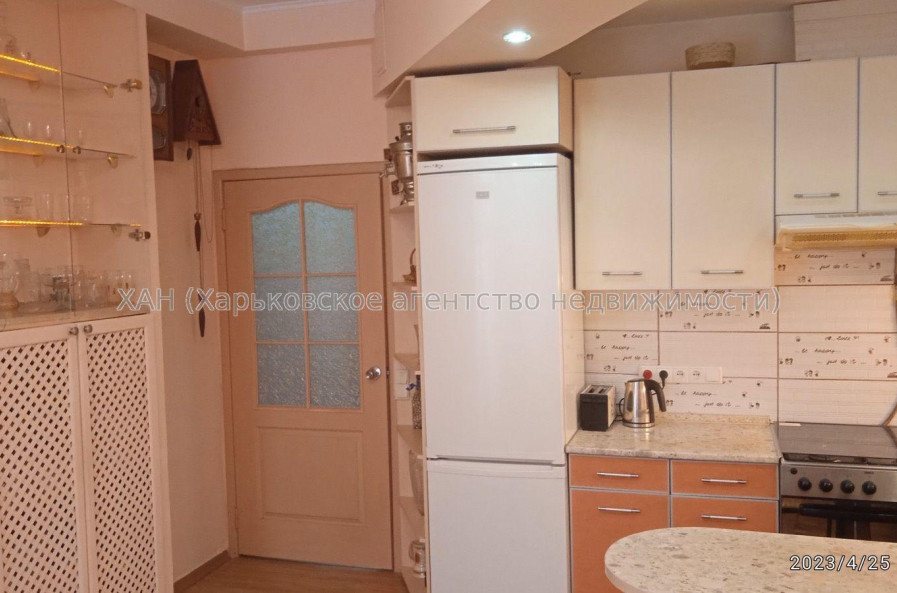 Продам квартиру, Библика ул. , 2 кім., 42 м², капитальный ремонт 