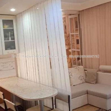 Продам квартиру, Библика ул. , 2 кім., 42 м², капитальный ремонт 