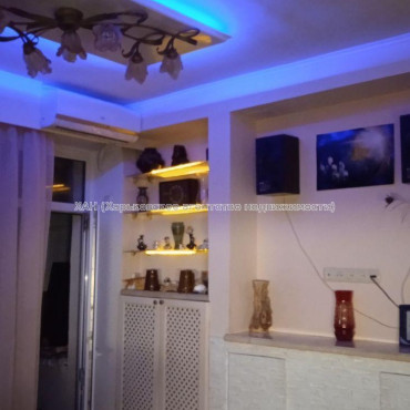 Продам квартиру, Библика ул. , 2 кім., 42 м², капитальный ремонт 