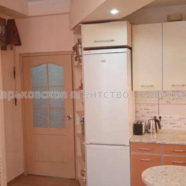 Продам квартиру, Библика ул. , 2 кім., 42 м², капитальный ремонт 