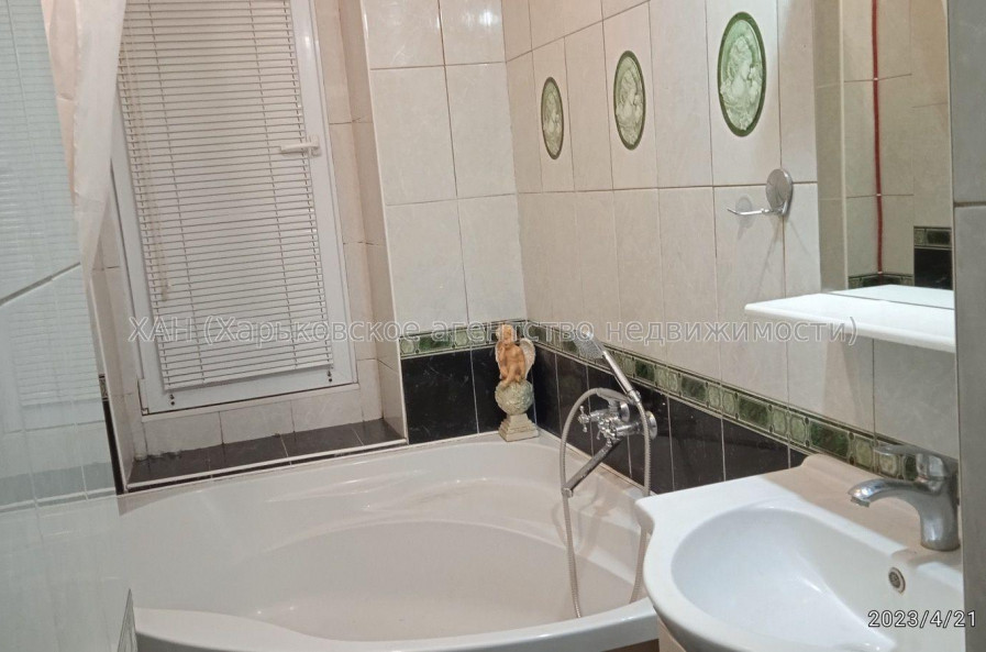 Продам квартиру, Библика ул. , 2 кім., 42 м², капитальный ремонт 