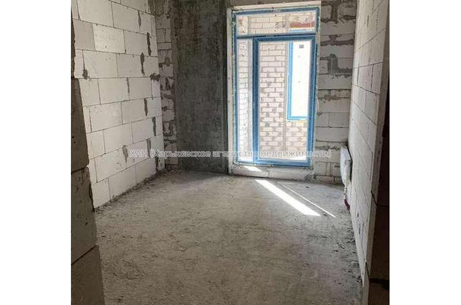 Продам квартиру, Гвардейцев Широнинцев ул. , 3 кім., 87 м², без внутренних работ 