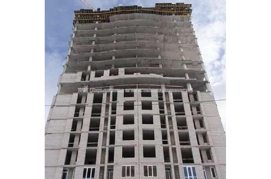 Продам квартиру, Гвардейцев Широнинцев ул. , 3 кім., 87 м², без внутренних работ 