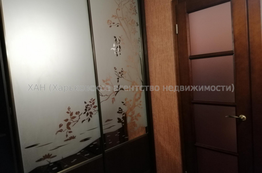 Продам квартиру, Самолетная ул. , д. 15 , 2 кім., 44.70 м², капитальный ремонт 