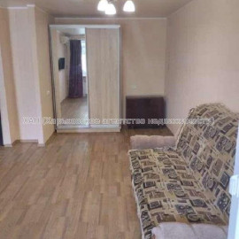 Продам квартиру, Василия Мельникова ул. , 1  ком., 30 м², капитальный ремонт