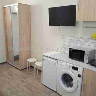 Продам квартиру, Багратиона ул. , 1  ком., 19.90 м², капитальный ремонт 
