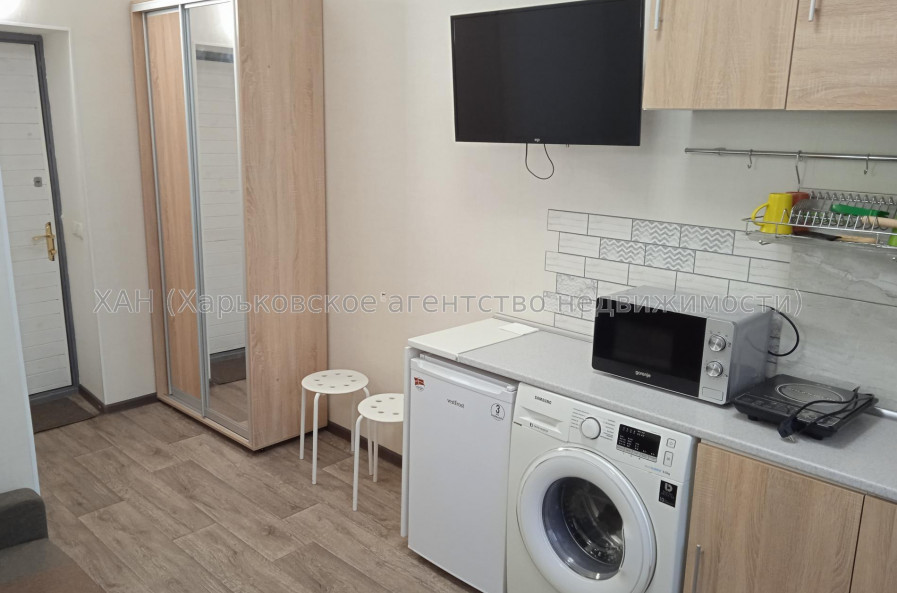 Продам квартиру, Багратиона ул. , 1 кім., 19.90 м², капитальный ремонт 