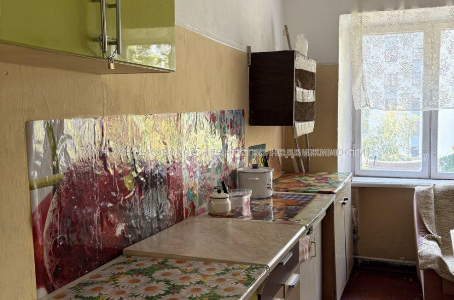Продам квартиру, Шекспира пер. , 1 кім., 17 м², косметический ремонт 