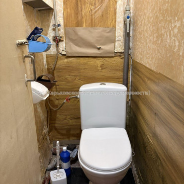Продам квартиру, Шекспира пер. , 1 кім., 17 м², косметический ремонт 