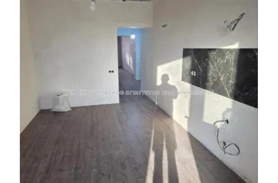 Продам квартиру, Шевченковский пер. , 1  ком., 54 м², без внутренних работ 