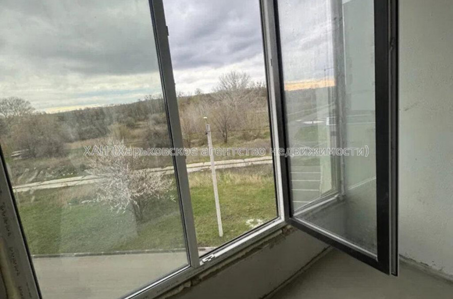 Продам квартиру, Шевченковский пер. , 1  ком., 54 м², без внутренних работ 