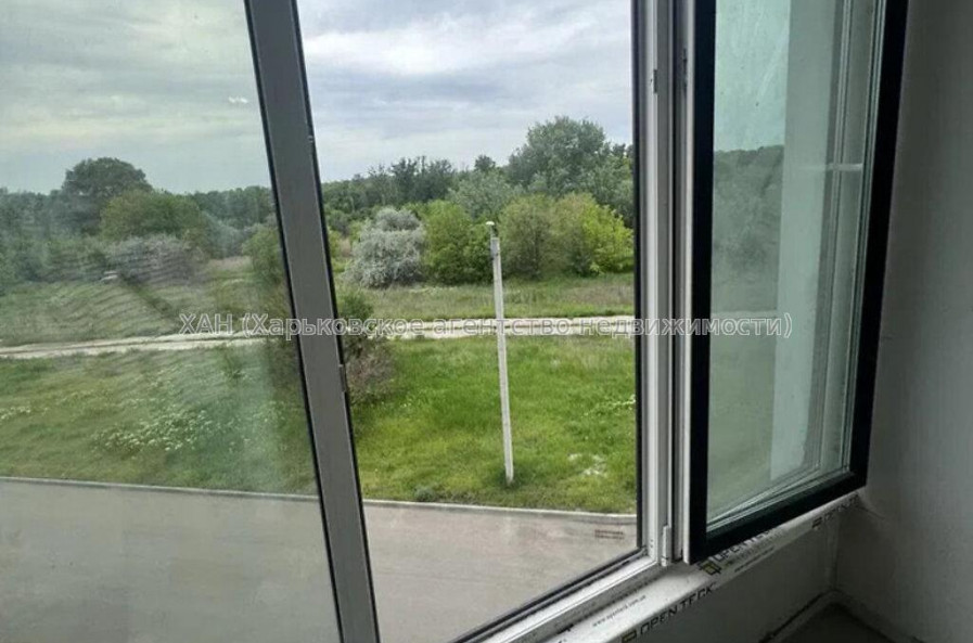 Продам квартиру, Шевченковский пер. , 1  ком., 54 м², без внутренних работ 
