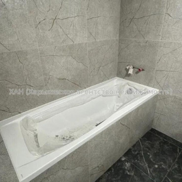 Продам квартиру, Шевченковский пер. , 1  ком., 54 м², без внутренних работ 