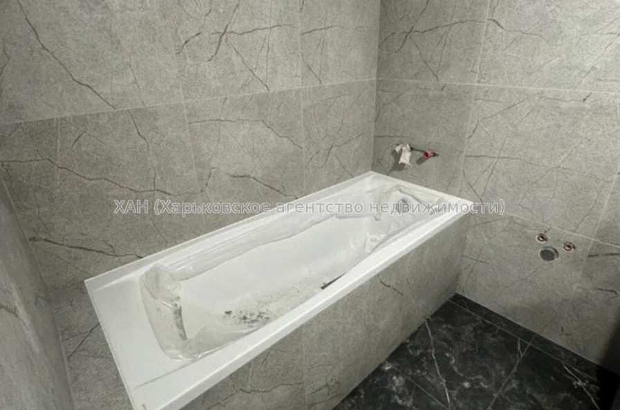 Продам квартиру, Шевченковский пер. , 1  ком., 54 м², без внутренних работ 