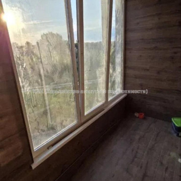 Продам квартиру, Шевченковский пер. , 1  ком., 54 м², без внутренних работ 