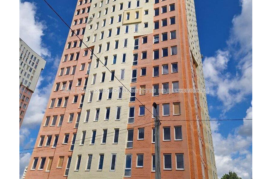 Продам квартиру, Гвардейцев Широнинцев ул. , 4  ком., 133 м², без внутренних работ 