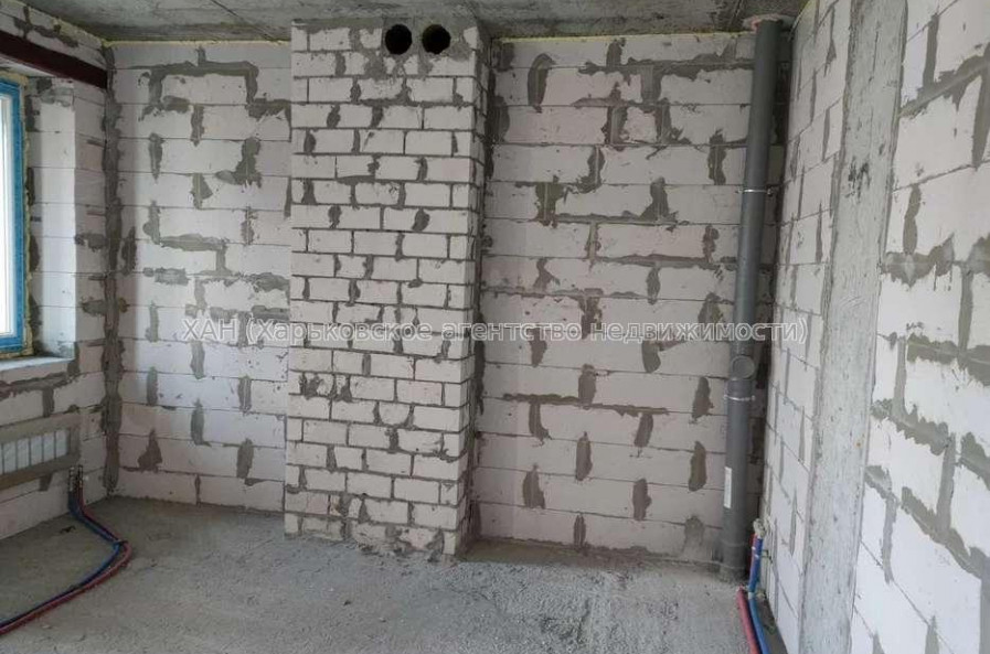 Продам квартиру, Гвардейцев Широнинцев ул. , 4  ком., 133 м², без внутренних работ 