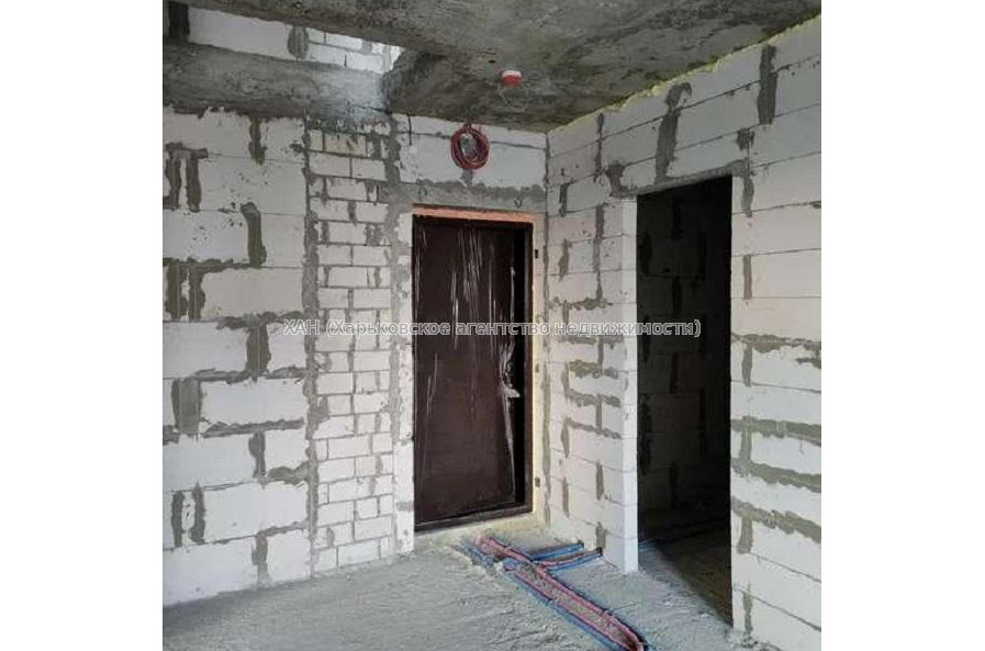 Продам квартиру, Гвардейцев Широнинцев ул. , 4  ком., 133 м², без внутренних работ 