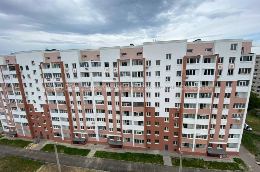 Продам квартиру, Шевченковский пер. , 1 кім., 35 м², без внутренних работ 