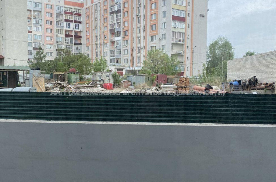 Продам квартиру, Шевченковский пер. , 1 кім., 35 м², без внутренних работ 